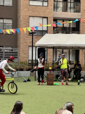 Circo Benedeto en Bogotá - show circense para eventos, Voiz Producciones