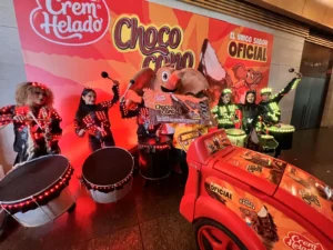 Drumbots Colombia - show de tambores robot LED para eventos, Voiz Producciones