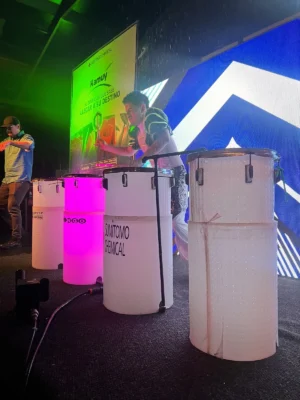 Neon Party - tambores con luz y agua para eventos, Voiz Producciones