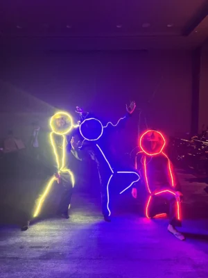 Show Stickman LED para eventos en Bogotá, Voiz Producciones