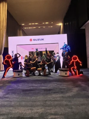 Show Stickman LED para eventos en Bogotá, Voiz Producciones