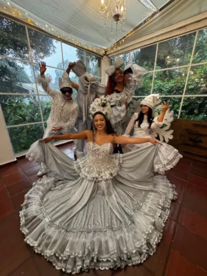 Show Carnaval de Barranquilla en Bogotá - comparsa folclórica Voiz Producciones