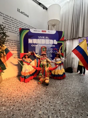 Show Carnaval de Barranquilla en Bogotá - comparsa folclórica Voiz Producciones