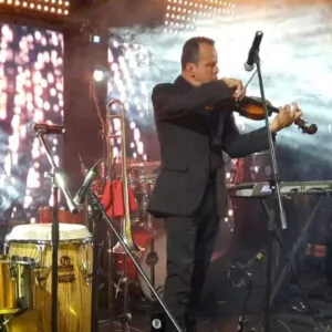 Violinista femenina en Bogotá