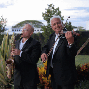 Show de violin y saxofon en duo