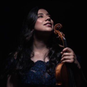 Violinista femenina para tu fiesta en Bogotá