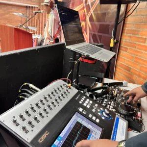 Montaje de sonido profesional para eventos en Bogotá - Voiz Producciones