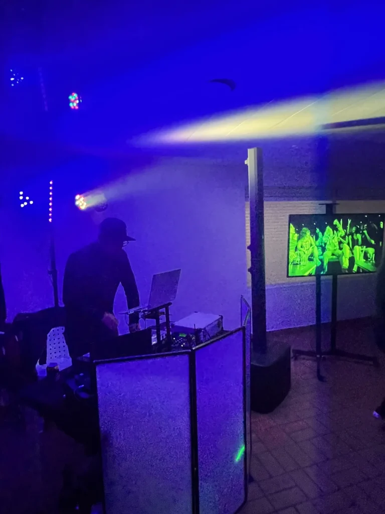 DJ profesional para eventos - Voiz Producciones